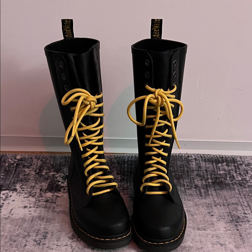 Dr. Martens rain Boots 7w